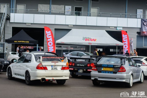 10580792_742155285850357_7791613964704919591_o